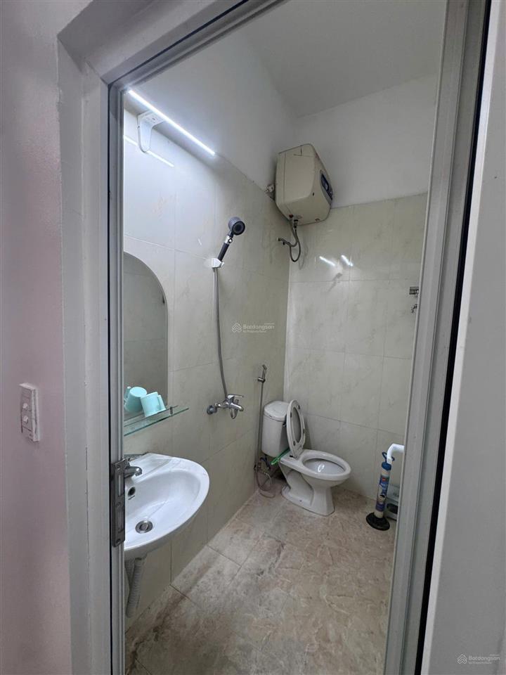 Cho thuê nhà tại định công thượng 4 tầng  4pn đầy đủ nội thất 12tr/th vào ngay  0989 848 ***