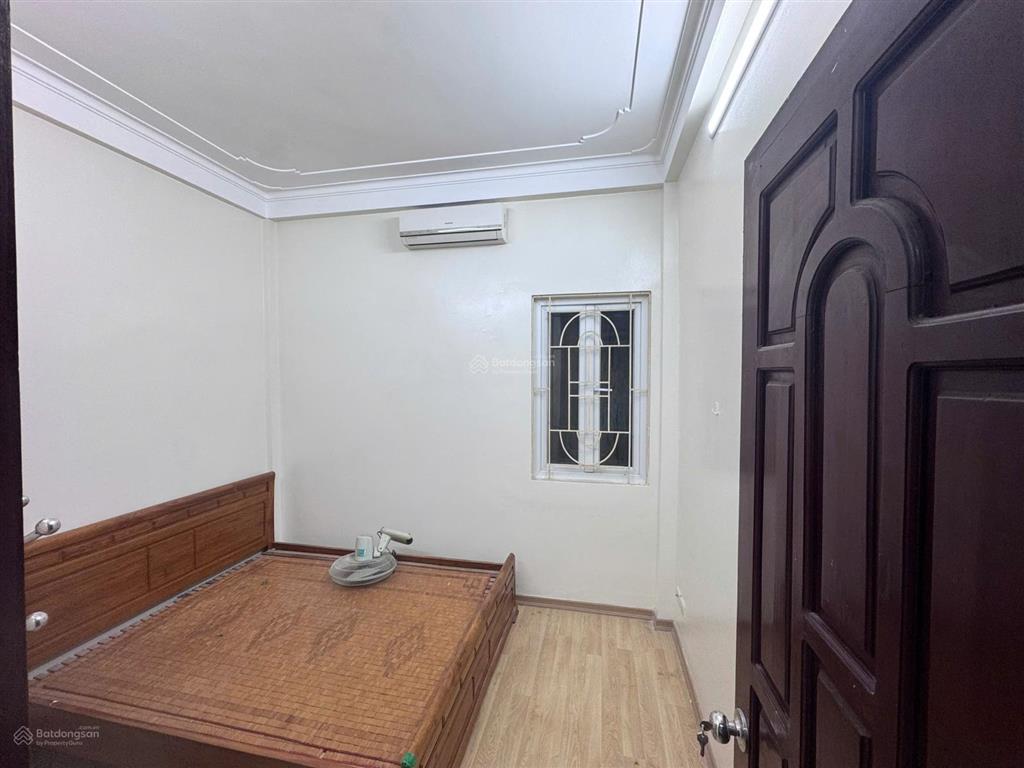 Cho thuê nhà tại định công thượng 4 tầng  4pn đầy đủ nội thất 12tr/th vào ngay  0989 848 ***