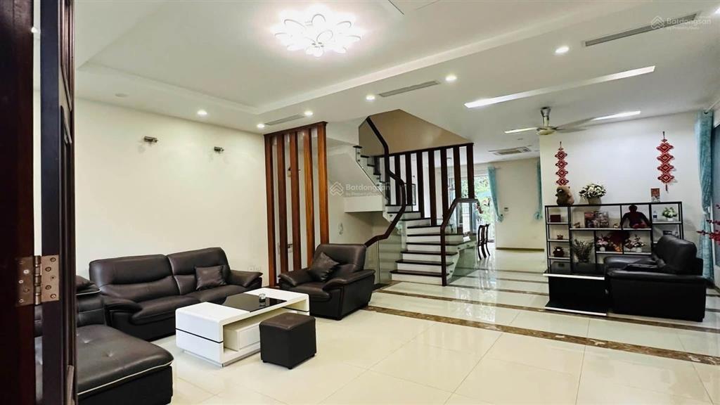 Cho thuê biệt thự song lập có sông vinhomes riverside long biên chỉ 40 triệu/tháng