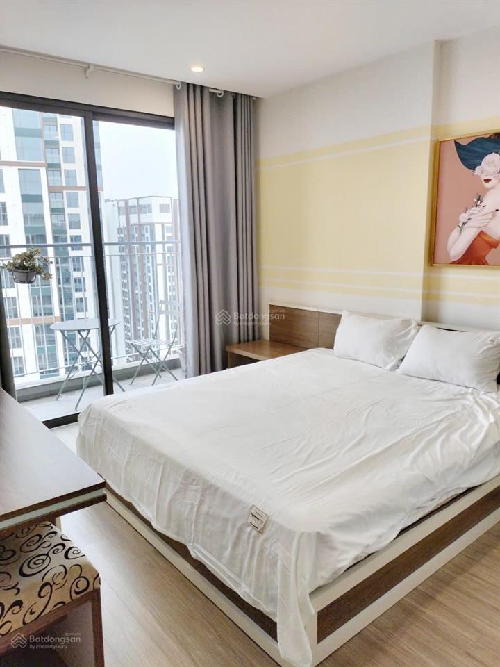 Cần tiền bán gấp căn 2pn 2vs, ban công đông nam view biển hồ