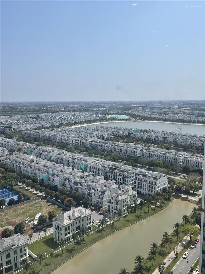 Cần tiền bán gấp căn 2pn 2vs, ban công đông nam view biển hồ