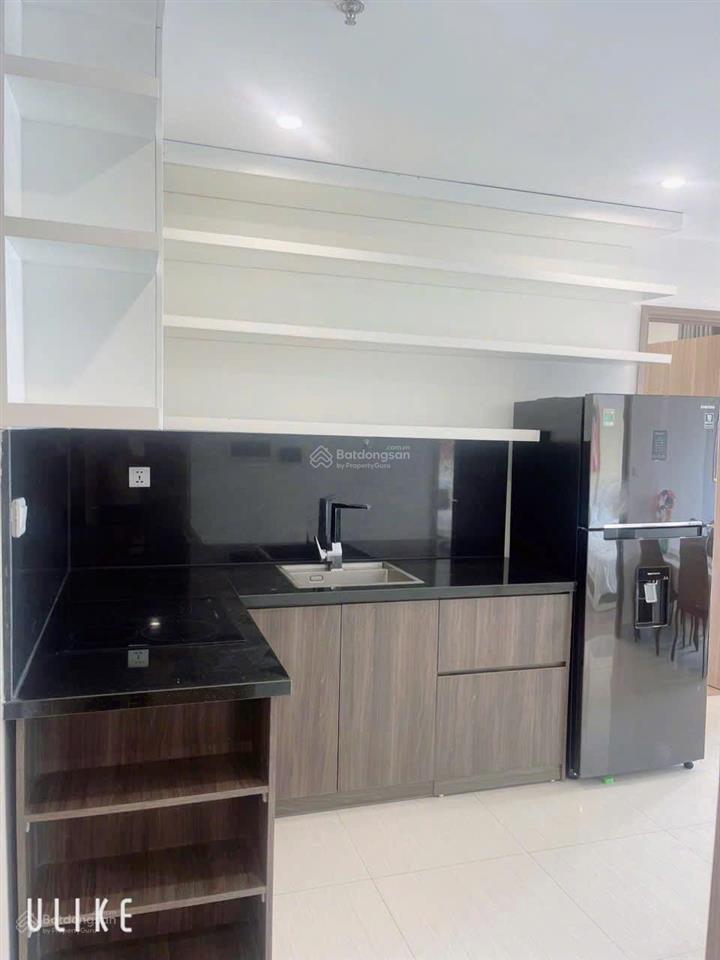 Cần tiền bán gấp căn 2pn 2vs, ban công đông nam view biển hồ