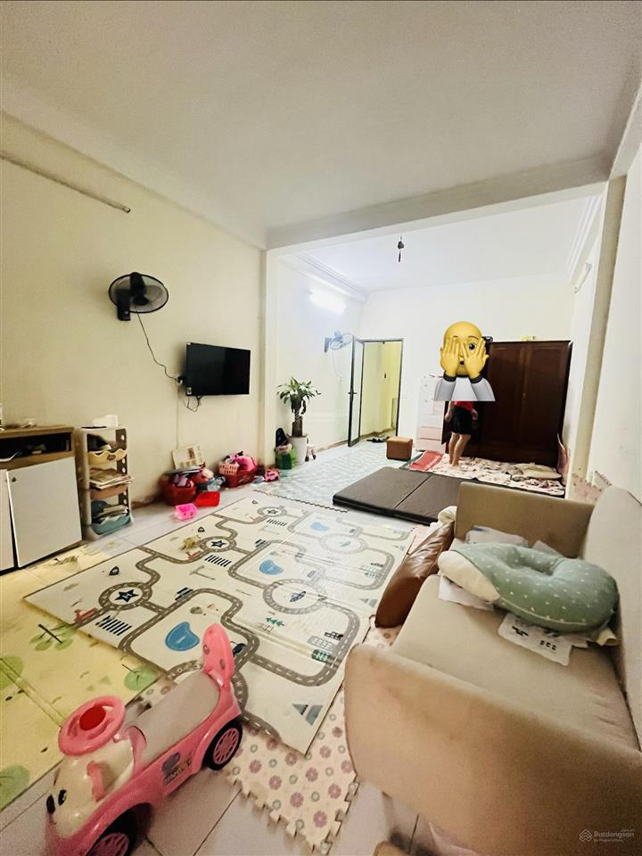 Cho thuê nhà riêng tại hoàng văn thái, 12 triệu, 48m2, 5pn, 4wc, ngõ phân lô ô tô đỗ cửa