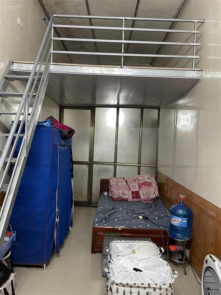 Chính chủ cho thuê phòng 18m2 ( có gác xép ) nóng lạnh  điều hòa