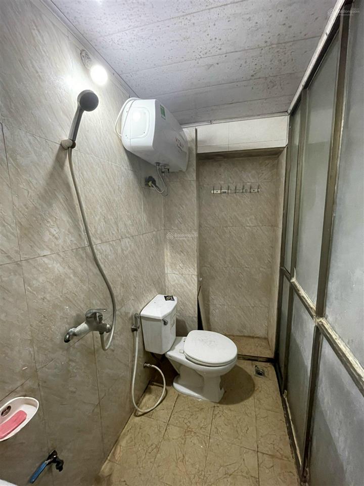Chính chủ cho thuê phòng 18m2 ( có gác xép ) nóng lạnh  điều hòa
