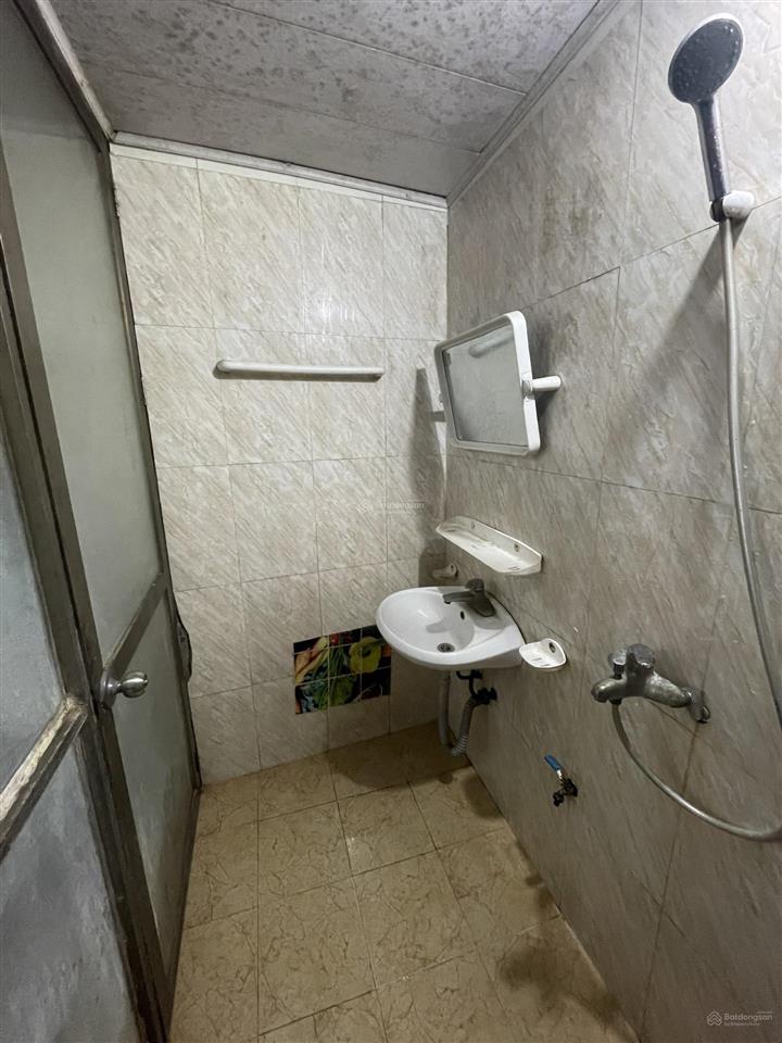 Chính chủ cho thuê phòng 18m2 ( có gác xép ) nóng lạnh  điều hòa