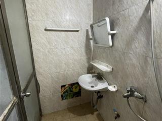 Chính chủ cho thuê phòng 18m2 ( có gác xép ) nóng lạnh  điều hòa