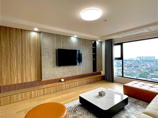 Cho thuê căn hộ 3 phòng ngủ, 132m2, nội thất cơ bản tại la casta văn phú chỉ 14 tr/th