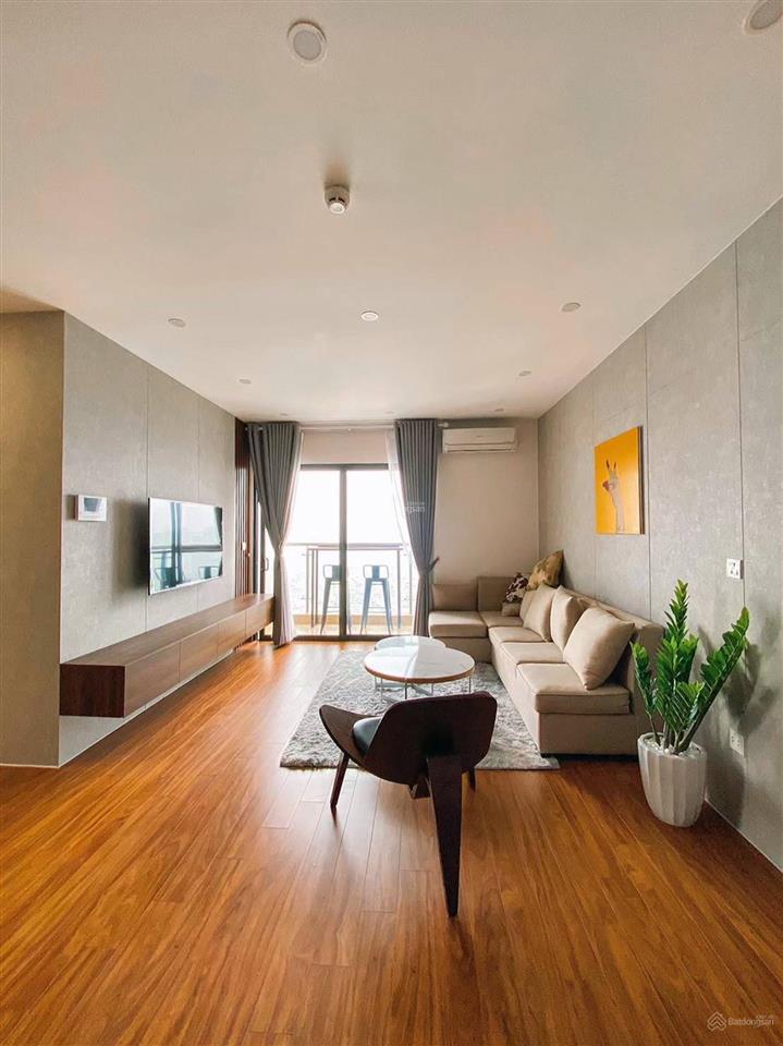 Hiếm  cho thuê căn hộ 3 phòng ngủ full đồ 18 tr/th tại golden palace, nội thất cao cấp