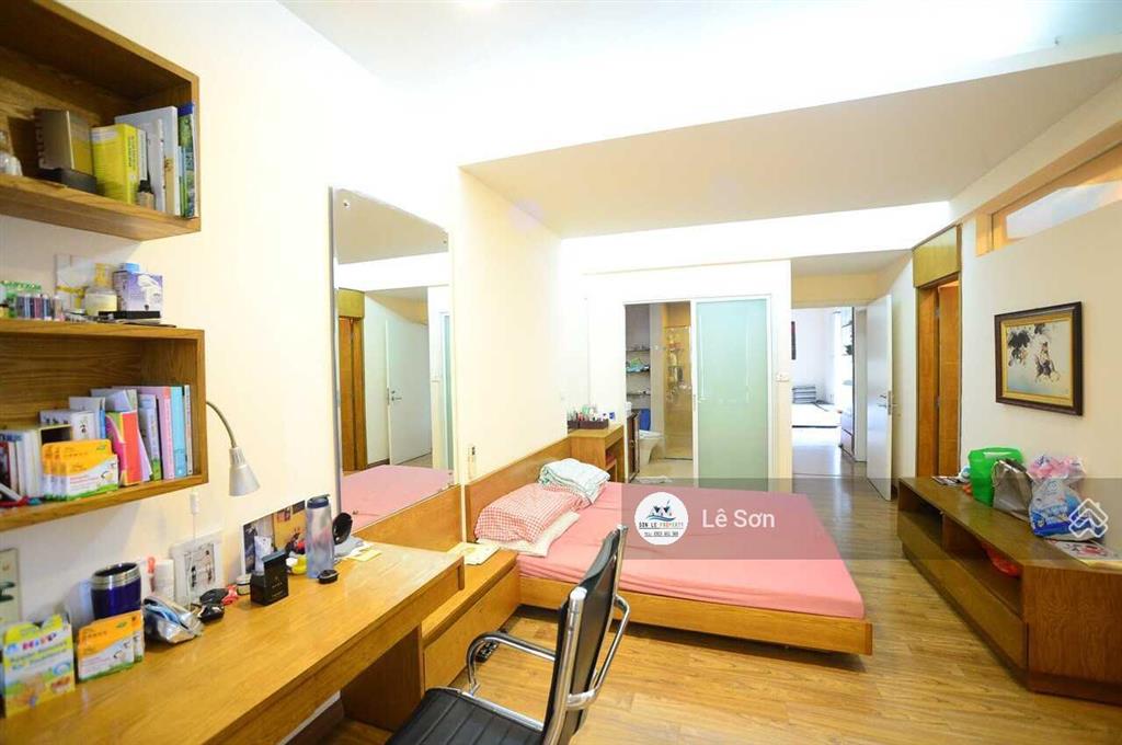 Cho thuê căn hộ 120m2, 3 phòng ngủ, đủ đồ tại hồ gươm plaza.  0915 651 ***
