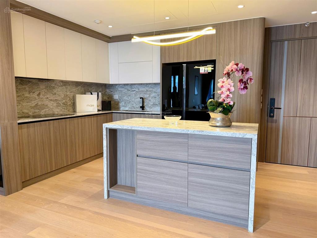 Cho thuê 3pn view hồ ban công đông nam, đẹp nhất kepler land, giá chỉ 15tr/tháng, miễn phí dv