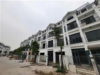 Cho thuê nhà riêng phú đô  nam từ liêm. dt 90m, 4 tầng, mặt tiền 7m, thông sàn, thang máy.39 triệu