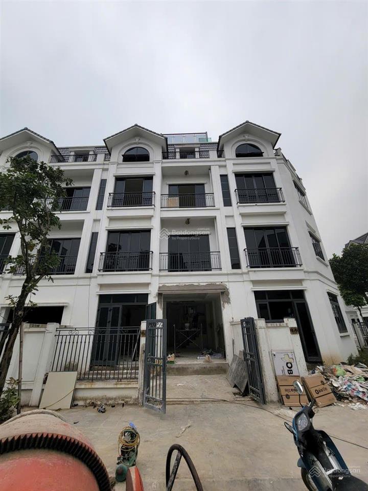 Cho thuê nhà riêng phú đô  nam từ liêm. dt 90m, 4 tầng, mặt tiền 7m, thông sàn, thang máy.39 triệu