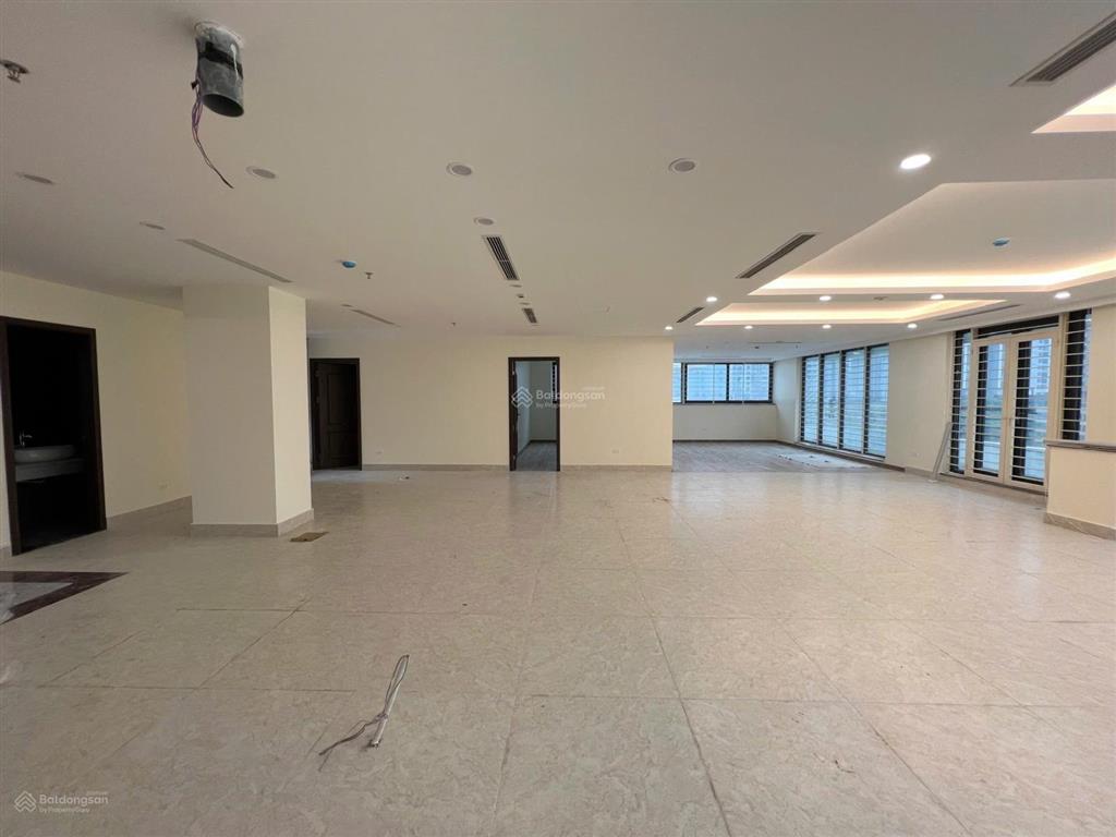 Cho thuê toà nhà khu liền kề đức diễn  bắc từ liêm. dt 145m, 7 tầng, thông sàn. 80 triệu/tháng