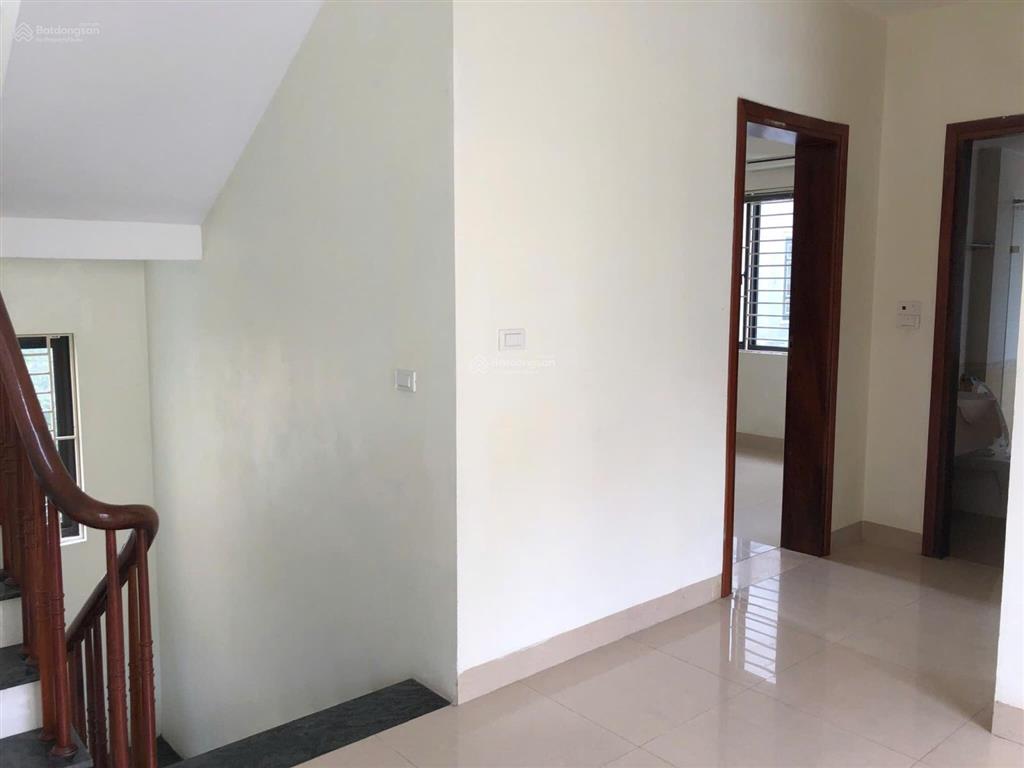 Cho thuê biệt thự trung văn olympia. dt 165m, xd 100m, 4 tầng, 6 phòng. giá 36 triệu