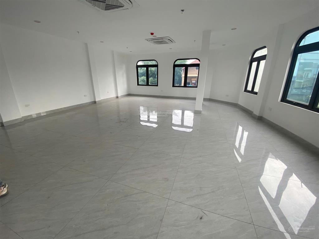 Cho thuê nhà phú đô  nam từ liêm. dt 110m, 4,5 tầng, thông sàn, thang máy. 50 triệu/tháng