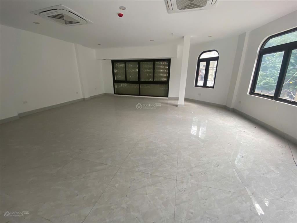 Cho thuê nhà phú đô  nam từ liêm. dt 110m, 4,5 tầng, thông sàn, thang máy. 50 triệu/tháng