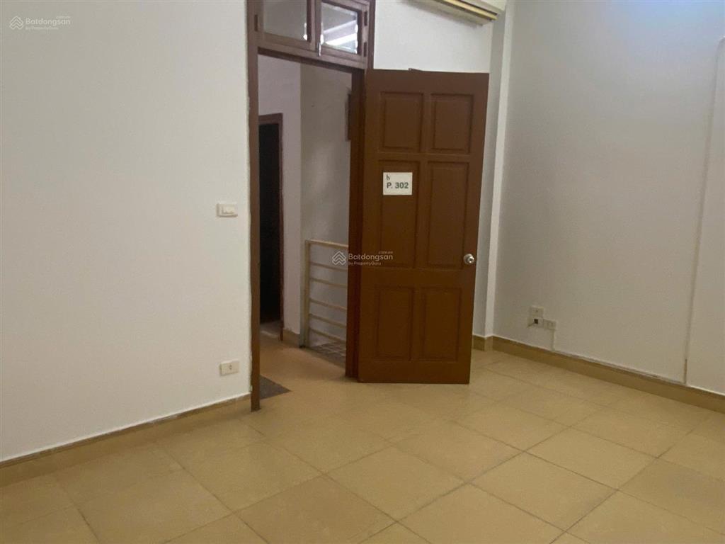 Cho thuê nhà nguyễn hoàng, nam từ liêm. dt 70m, 5 tầng, có đủ điều hoà,giá 25 triệu/tháng