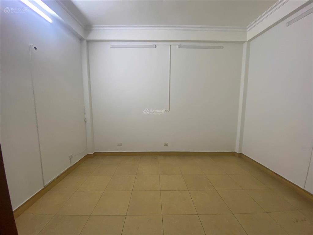 Cho thuê nhà nguyễn hoàng, nam từ liêm. dt 70m, 5 tầng, có đủ điều hoà,giá 25 triệu/tháng