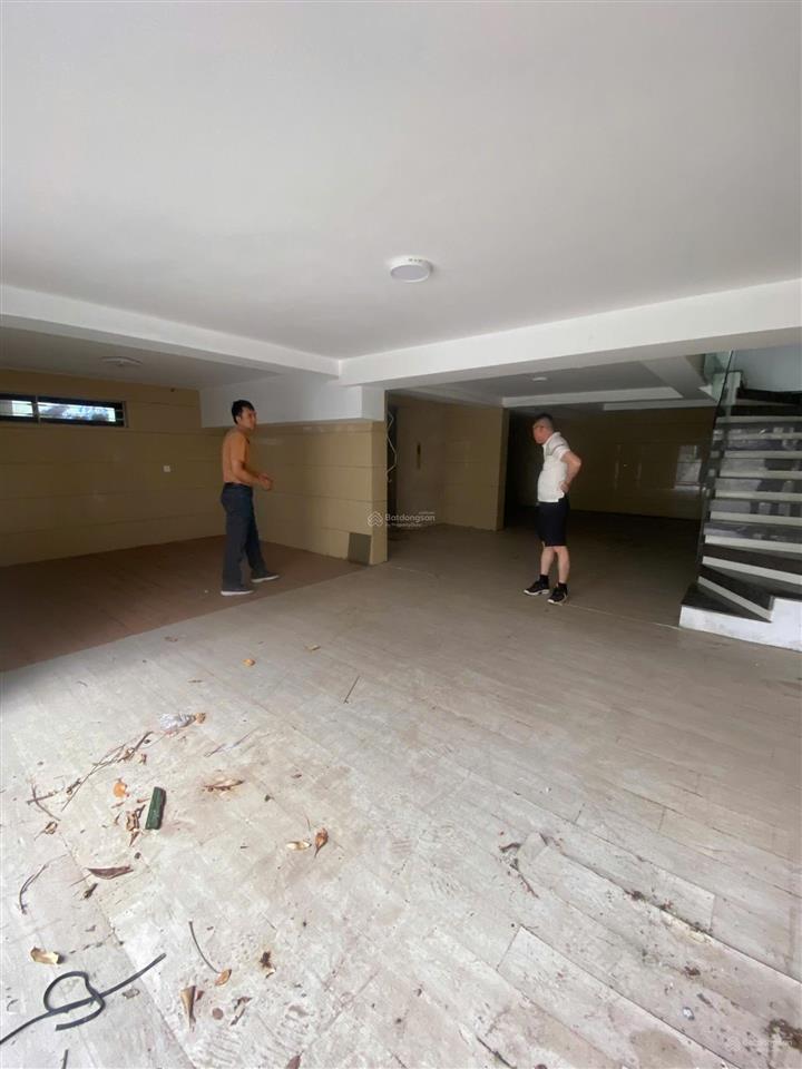 Cho thuê biệt thự kđt nam cường  bắc từ liêm. dt 200m2, xd 110m2, 4 tầng, 1 hầm, thang máy