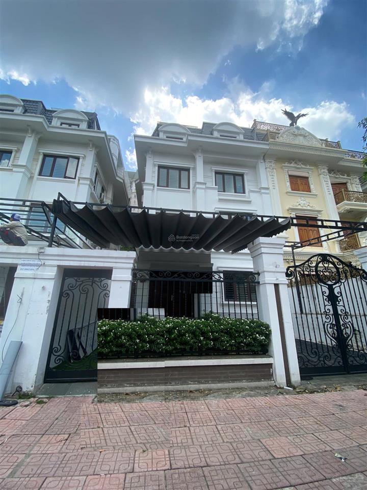 Cho thuê biệt thự kđt nam cường  bắc từ liêm. dt 200m2, xd 110m2, 4 tầng, 1 hầm, thang máy