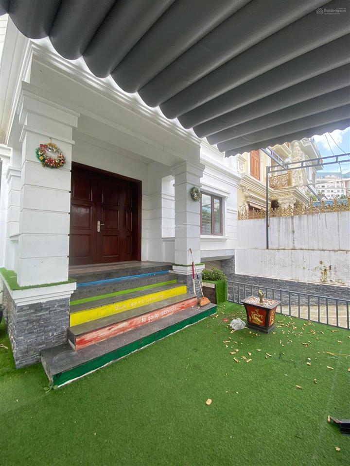 Cho thuê biệt thự kđt nam cường  bắc từ liêm. dt 200m2, xd 110m2, 4 tầng, 1 hầm, thang máy