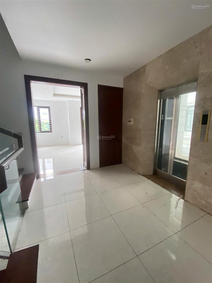 Cho thuê biệt thự kđt nam cường  bắc từ liêm. dt 200m2, xd 110m2, 4 tầng, 1 hầm, thang máy