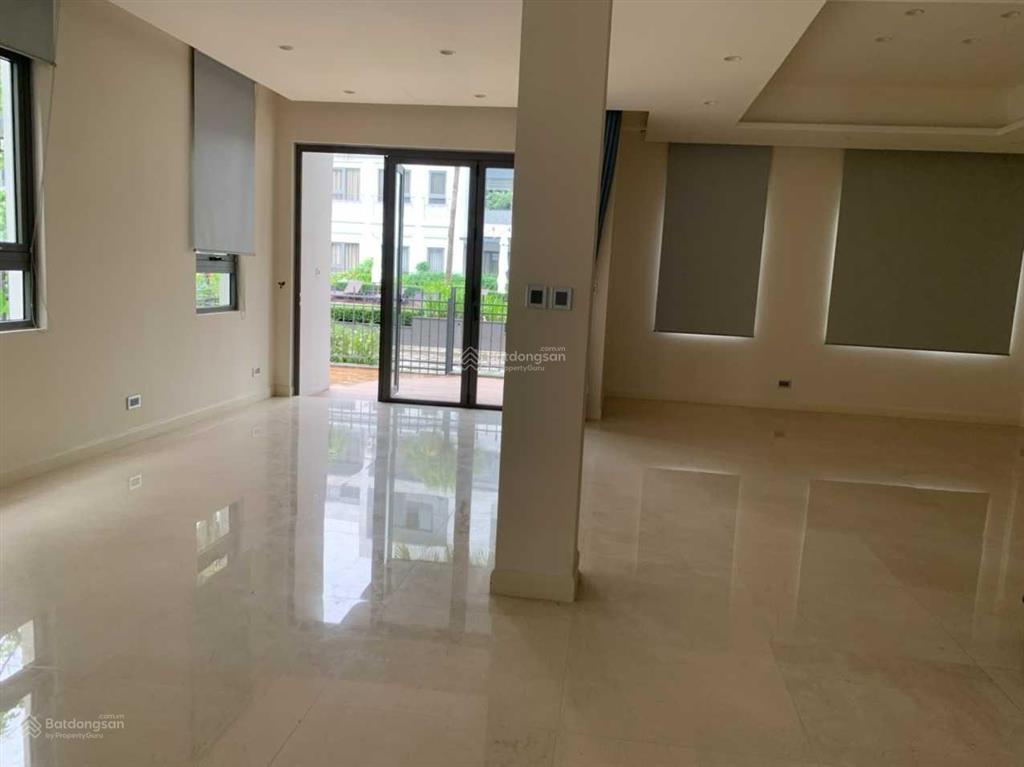 Cho thuê biệt thự the manor central park nguyễn xiển. dt 200m2, xd 125m2, 4t, thang máy. 45 tr/th