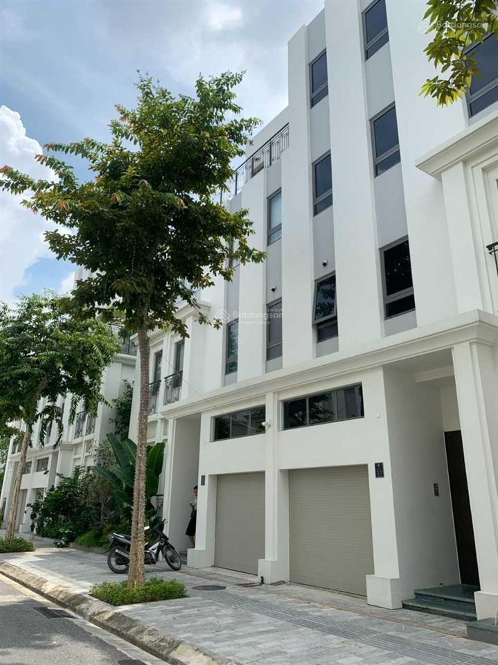 Cho thuê biệt thự the manor central park nguyễn xiển. dt 200m2, xd 125m2, 4t, thang máy. 45 tr/th