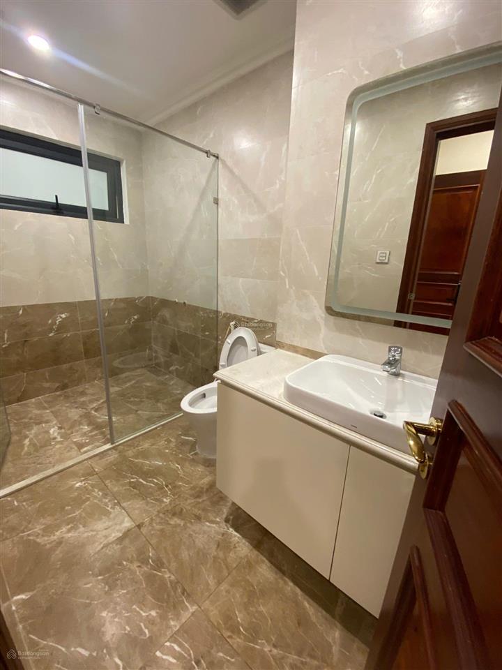 Cho thuê nhà liền kề five star đình thôn, dt 83m, 5 tầng, có thang máy, điều hoà. giá 65 triệu