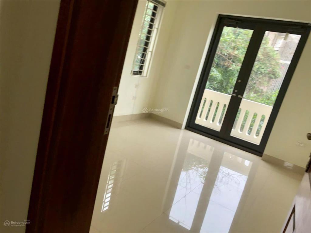 Cho thuê nhà biệt thự trung văn, nam từ liêm. dt 165m2, xd 85m2, 4 tầng, mt 10m. giá 36 triệu/tháng
