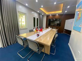 Cho thuê nhà biệt thự mễ trì hạ, từ liêm. dt 220m, 4 tầng, mt 10m, vị trí đẹp. giá 55 triệu
