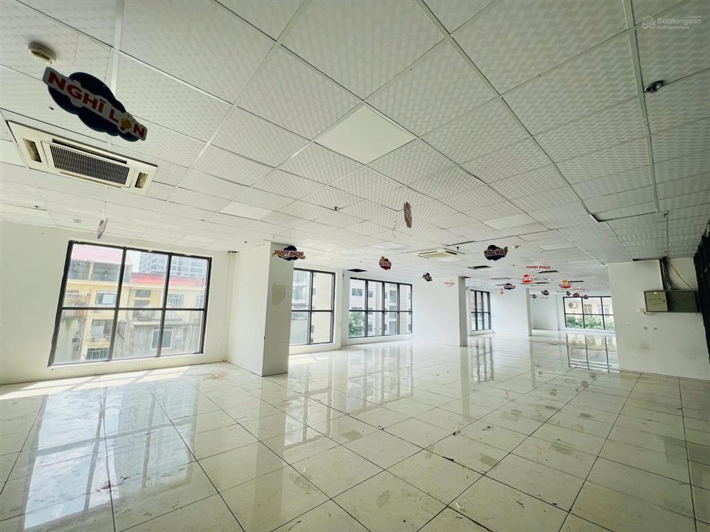 Cho thuê sàn văn phòng đường trịnh văn bô, mỹ đình. dt 300m2, giá 180 nghìn/m2/tháng