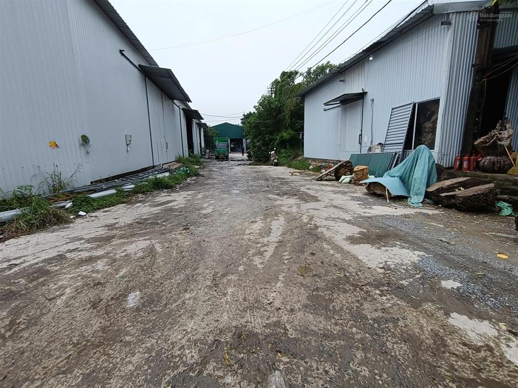 Cho thuê kho thuỵ phương  bắc từ liêm. dt 500m2, kho cao ráo, điện 3fa, xe cont đỗ cửa. giá 75k/m2