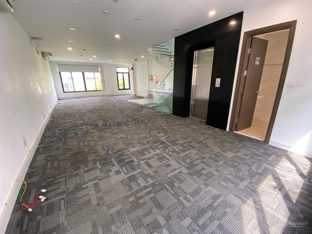 Cho thuê nhà mặt phố vinhomes gardenia hàm nghi, từ liêm. dt 95m2, 5 tầng, thang máy. giá 72 triệu