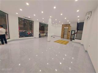 Cho thuê nhà liền kề 90 nguyễn tuân. dt 75m², 3 tầng, có điều hòa, thang máy. giá 35 triệu/tháng