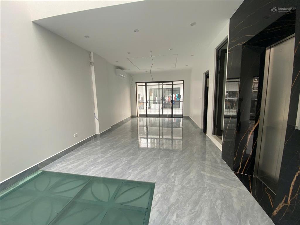 Cho thuê nhà liền kề vov lương thế vinh. dt 90m, 5 tầng, mt 5m. có đh. giá 30 triệu/tháng