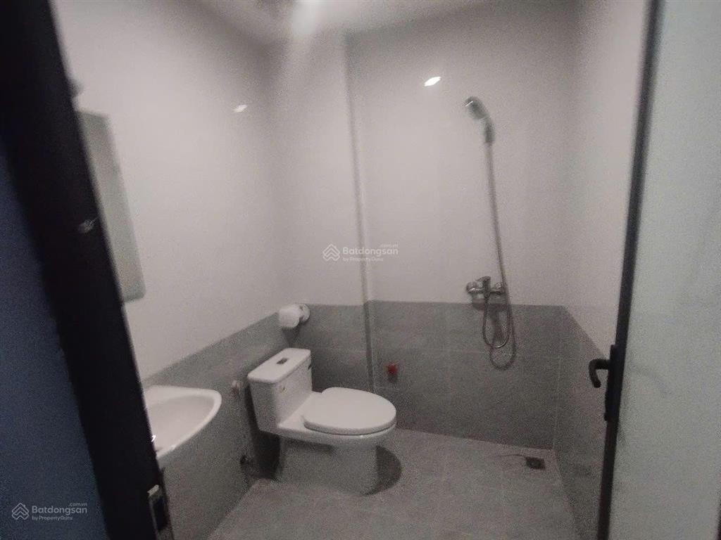 Cho thuê nhà kđt đại kim (đối diện the marno) dt 75m, 5 tầng, thang máy. giá 35 triệu/tháng