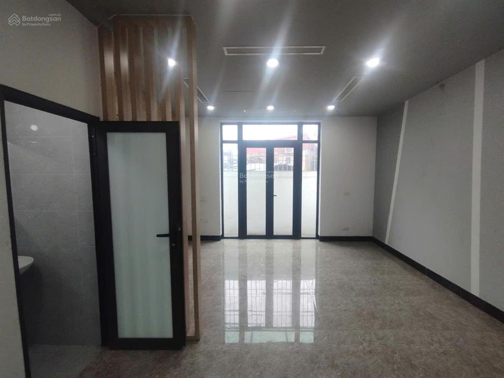 Cho thuê nhà kđt đại kim (đối diện the marno) dt 75m, 5 tầng, thang máy. giá 35 triệu/tháng