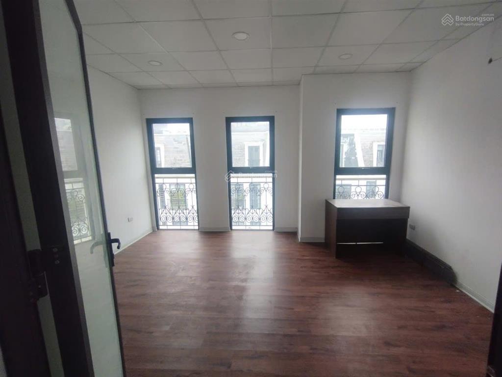 Cho thuê nhà kđt đại kim (đối diện the marno) dt 75m, 5 tầng, thang máy. giá 35 triệu/tháng