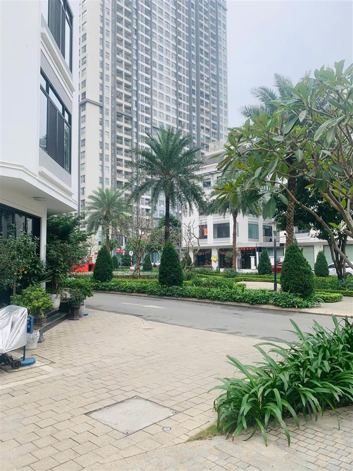 Cho thuê liền kề vinhomes gardenia hàm nghi, dt 93m2, 5 tầng, vị trí kinh doanh. giá 48 triệu/tháng