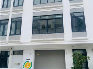 Cho thuê liền kề vinhomes gardenia hàm nghi, dt 93m, 5 tầng, vị trí kinh doanh. giá 48 triệu/tháng