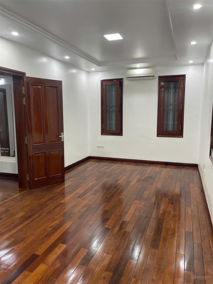 Cho thuê biệt thự vimeco nguyễn chánh, dt 140m, xd 90m, 4 tầng, 1 hầm, mới đẹp. giá 60 triệu