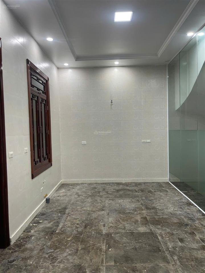 Cho thuê biệt thự vimeco nguyễn chánh, dt 140m, xd 90m, 4 tầng, 1 hầm, mới đẹp. giá 60 triệu