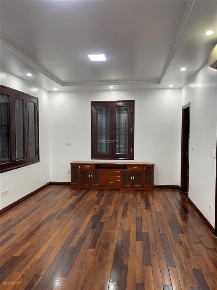 Cho thuê biệt thự vimeco nguyễn chánh, dt 140m, xd 90m, 4 tầng, 1 hầm, mới đẹp. giá 60 triệu