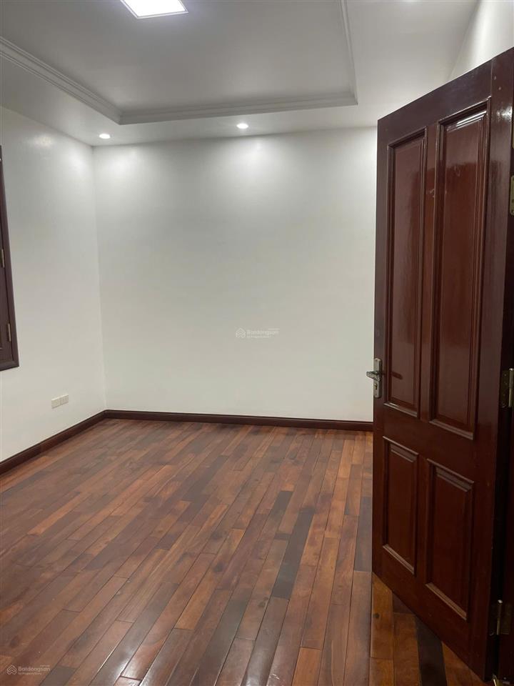 Cho thuê biệt thự vimeco nguyễn chánh, dt 140m, xd 90m, 4 tầng, 1 hầm, mới đẹp. giá 60 triệu