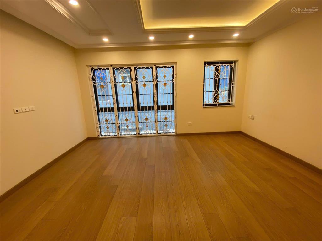 Cho thuê nhà làng việt kiều châu âu, dt 75m2, 4 tầng, đủ điều hoà. giá 22 triệu/tháng