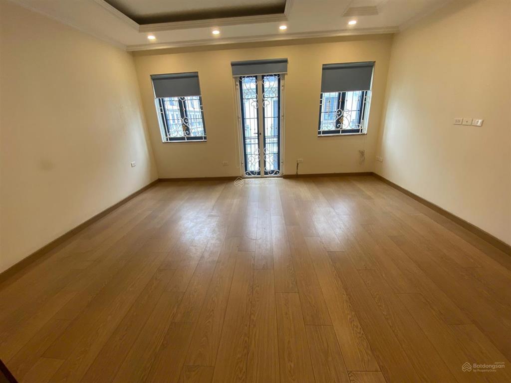 Cho thuê nhà làng việt kiều châu âu, dt 75m2, 4 tầng, đủ điều hoà. giá 22 triệu/tháng