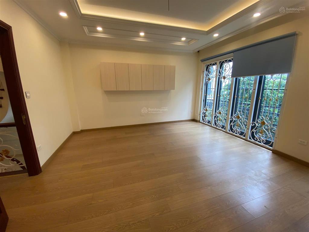 Cho thuê nhà làng việt kiều châu âu, dt 75m2, 4 tầng, đủ điều hoà. giá 22 triệu/tháng