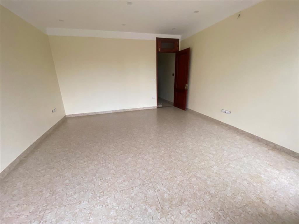 Cho thuê nhà liền kề đại kim, đường nguyễn xiển. dt 75m², 5 tầng, thang máy. giá 30 triệu